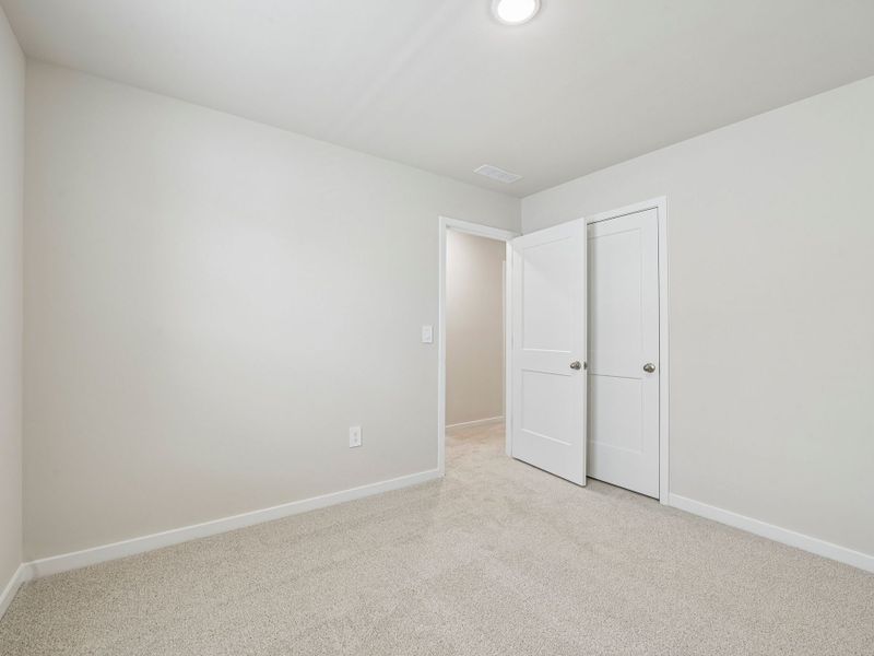 Spacious, unfurnished interior of a new home in Avalon Place - Classic Series, Durham (Image 19).