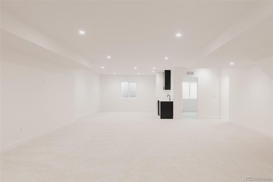 Spacious, unfurnished interior of a new home in , Wheat Ridge (Image 27).