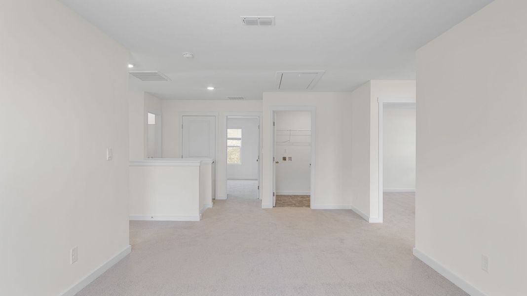 Representative unfurnished interior of a home built from the Hanover by D.R. Horton in Bayview at Harbor Crest, Ooltewah (Image 27).