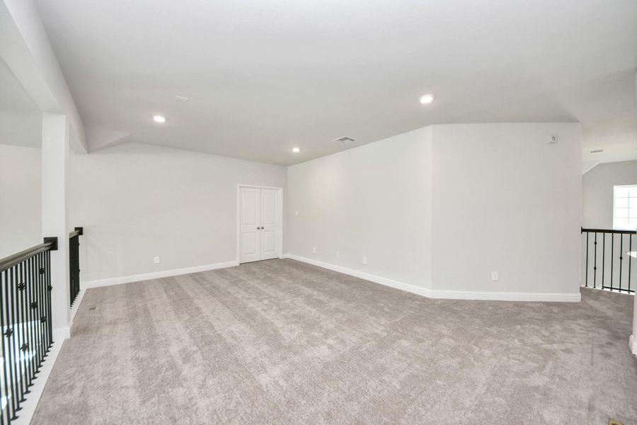 Spacious, unfurnished interior of a new home in ARTAVIA: Hilltop Collection, Conroe (Image 27). Spacious, unfurnished interior of a new home in ARTAVIA: Hilltop Collection, Conroe (Image 27).