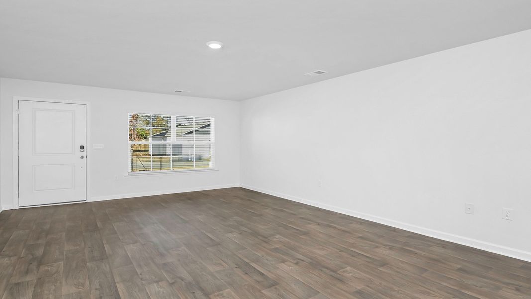Spacious, unfurnished interior of a new home in Hunter's Branch, Hopkins (Image 11).