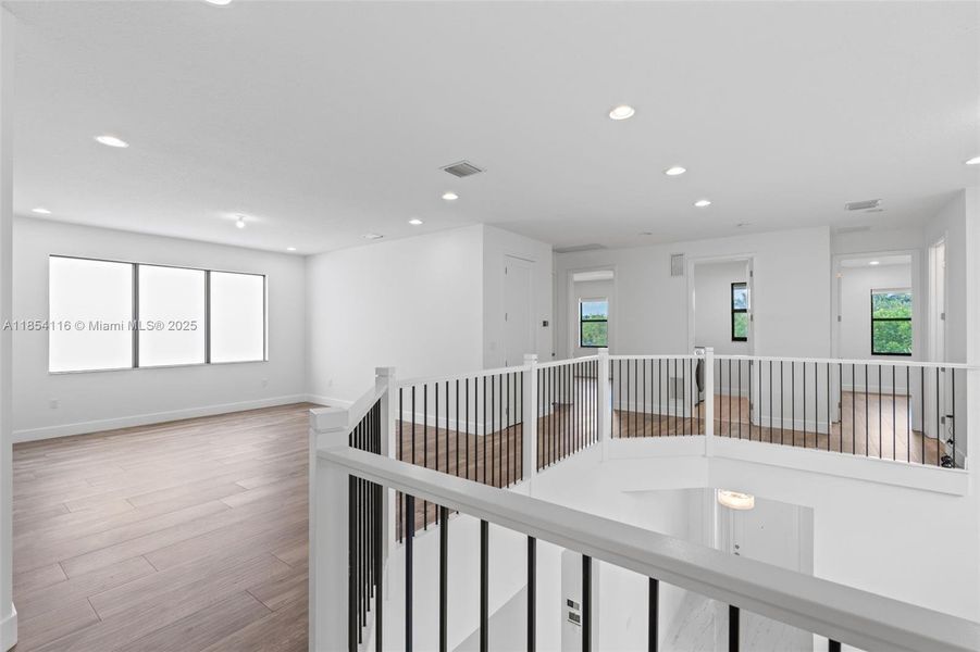 Image 76 of a home in .