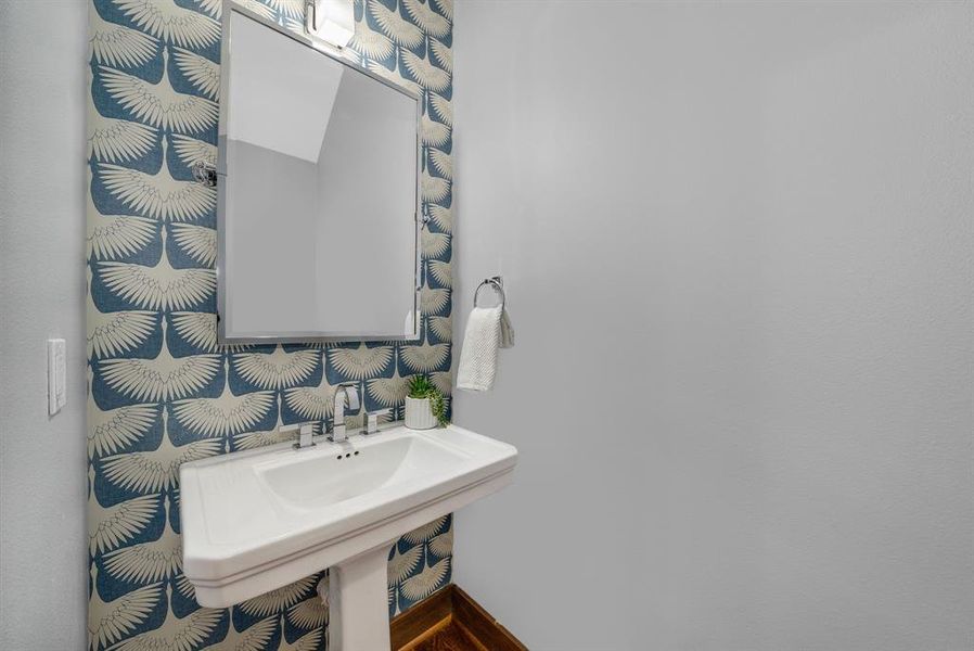 Furnished interior view inside a new home in , Dallas (Image 10).