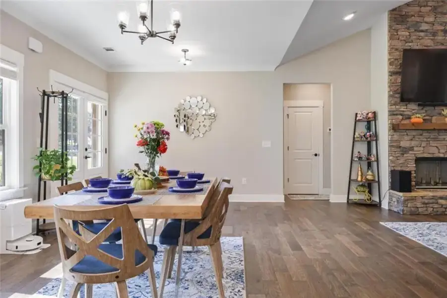 Furnished interior view inside a new home in , Dallas (Image 18).