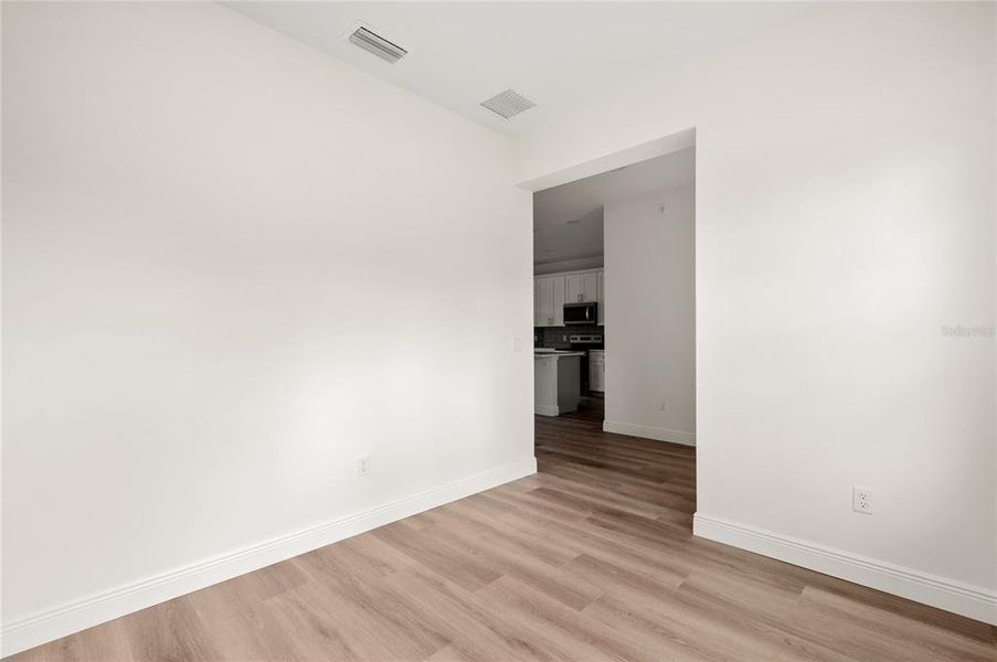 Spacious, unfurnished interior of a new home in , Osteen (Image 45).