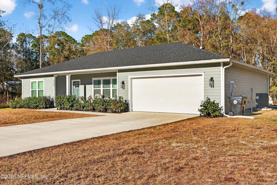 Exterior details and patio area of a home in , Middleburg (Image 3).