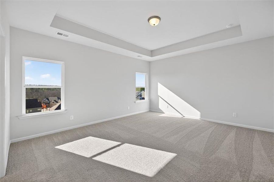 Spacious, unfurnished interior of a new home in Victoria Heights, Dallas (Image 39).