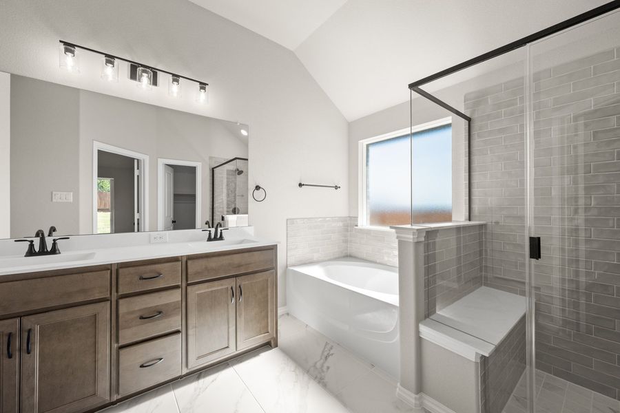 Furnished interior view inside a new home in Waterford Park, Weatherford (Image 11).