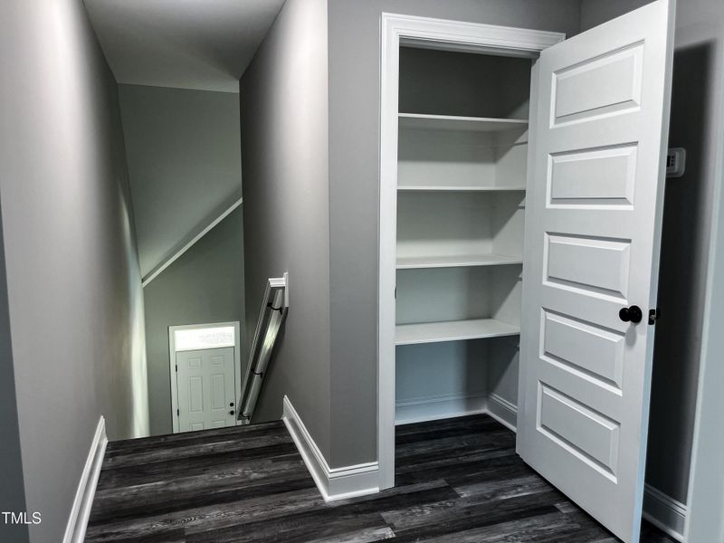 6D1F4B89-BC1F-4DEF-AEFC-6638FDA135E2