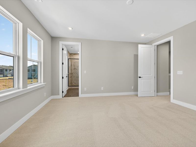 Spacious, unfurnished interior of a new home in Seven Oaks, Belmont (Image 21).