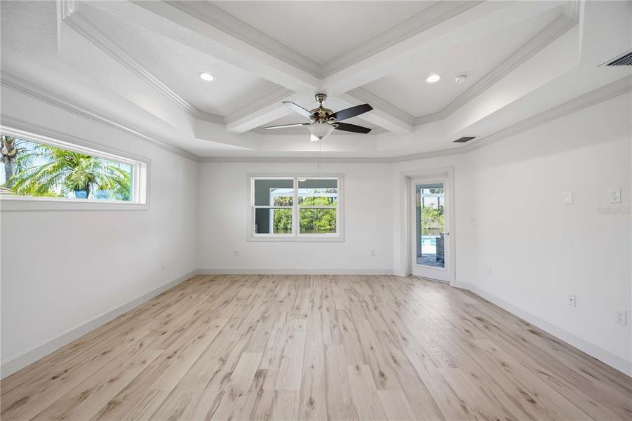 Spacious, unfurnished interior of a new home in , Port Charlotte (Image 58).