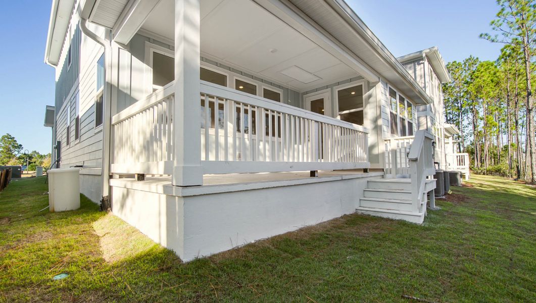 Representative exterior details of a home built from the Ava by D.R. Horton in Parkside, Santa Rosa Beach (Image 4).