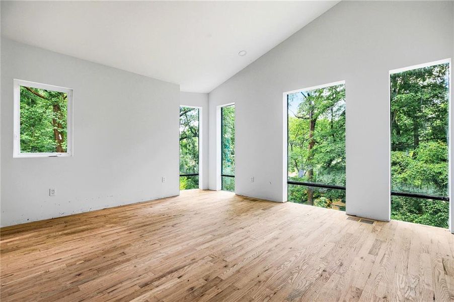 Spacious, unfurnished interior of a new home in , Atlanta (Image 15).