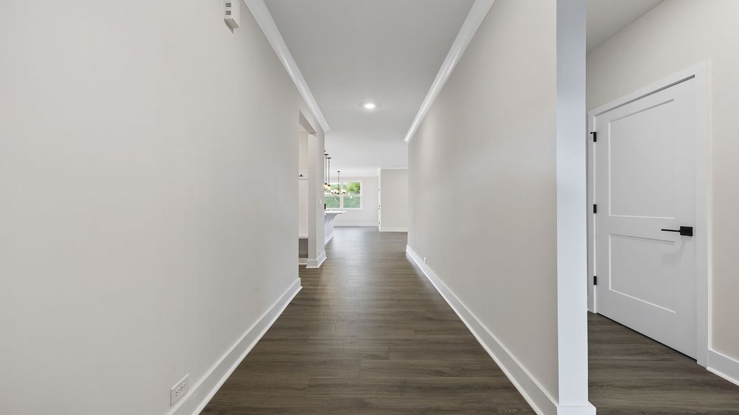 Spacious, unfurnished interior of a new home in Adams Glen, Mauldin (Image 10).