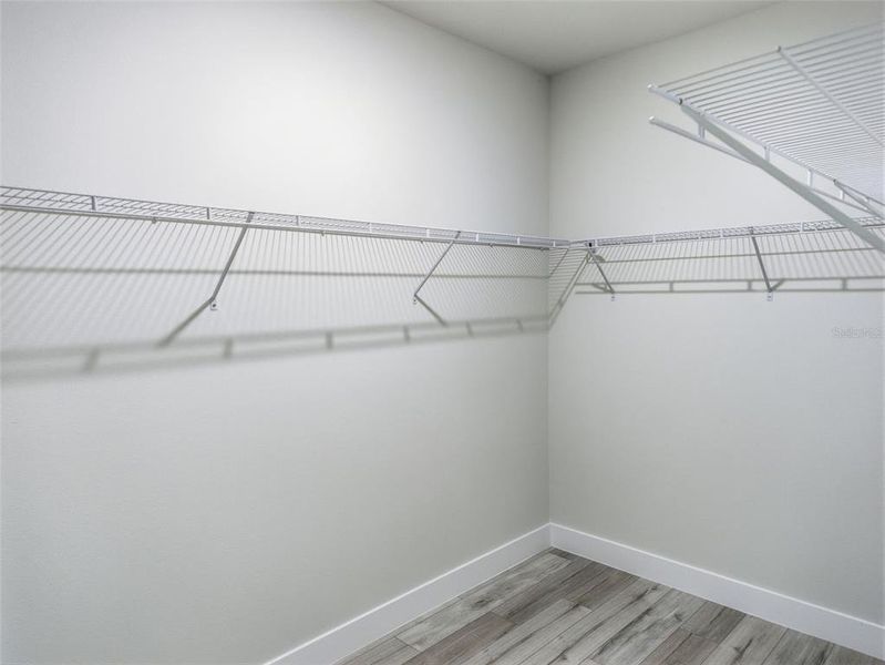 Spacious, unfurnished interior of a new home in , Citrus Springs (Image 8).