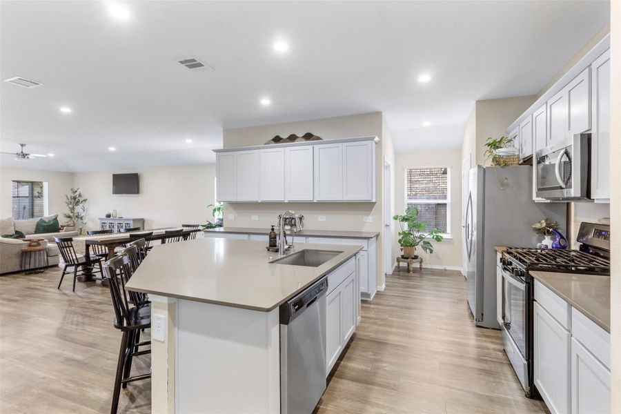 Image 15 of a home in River Ranch Meadows. Image 15 of a home in River Ranch Meadows.