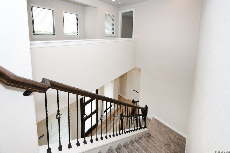 Spacious, unfurnished interior of a new home in Nolte Farms, Seguin (Image 14).