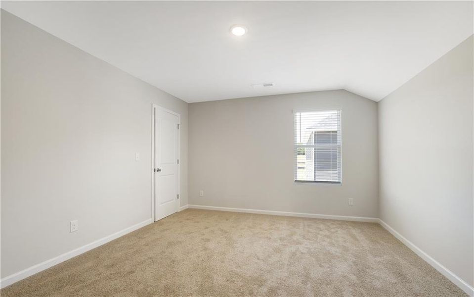 Spacious, unfurnished interior of a new home in Conner Springs, Social Circle (Image 15).
