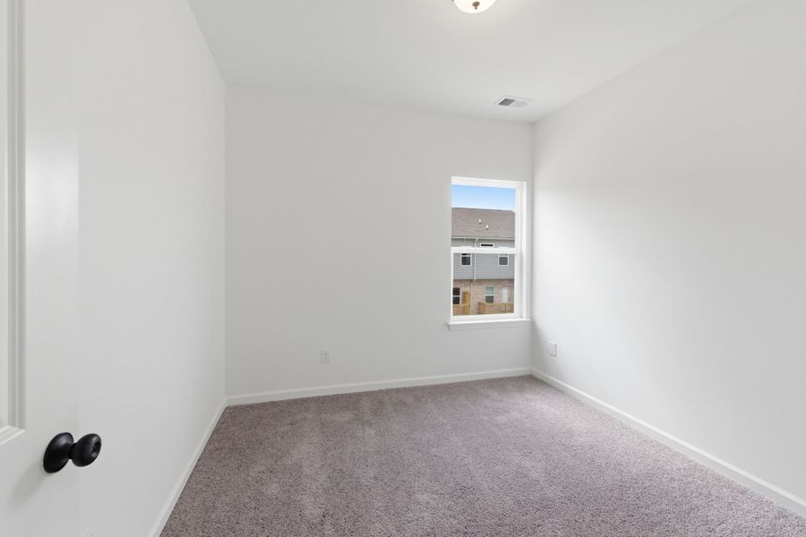 Spacious, unfurnished interior of a new home in Sweetbriar Place, Lebanon (Image 19).