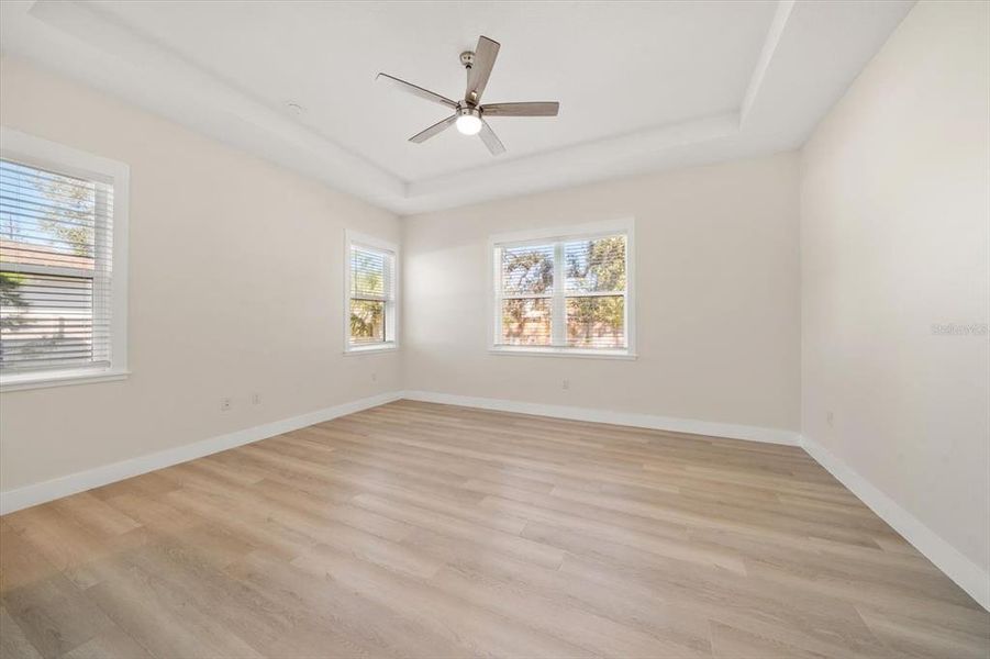 Spacious, unfurnished interior of a new home in , Largo (Image 58).