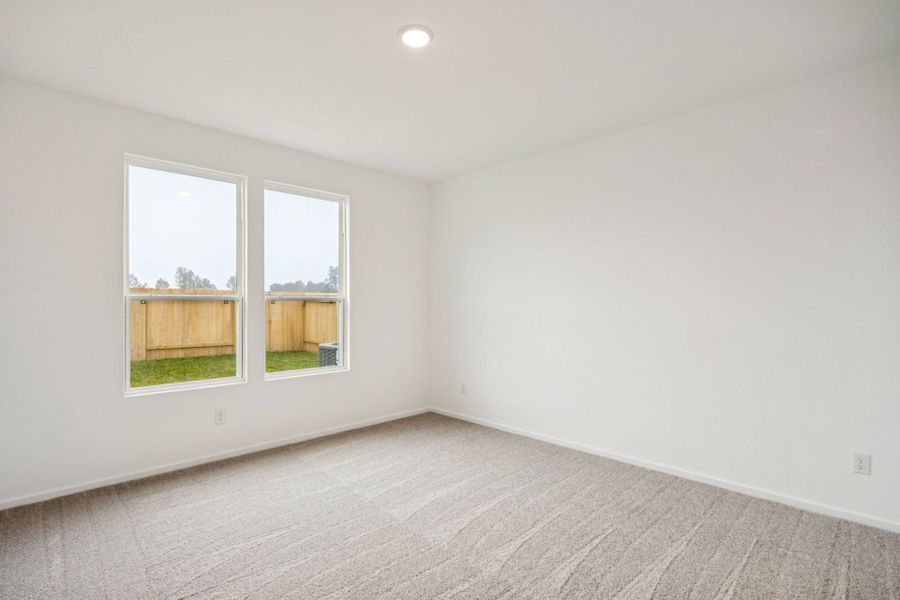 Spacious, unfurnished interior of a new home in Montgomery Bend, Montgomery (Image 13).