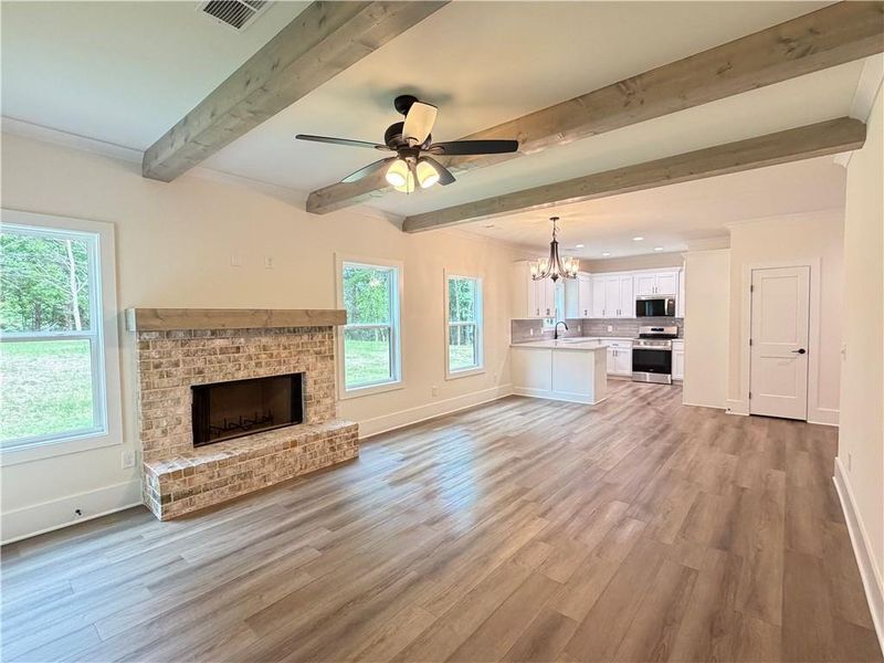 Spacious, unfurnished interior of a new home in , Jefferson (Image 29).