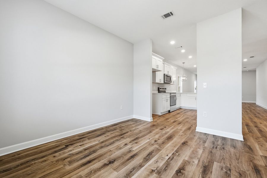 Spacious, unfurnished interior of a new home in McCarthy Estates, Defuniak Springs (Image 37). Spacious, unfurnished interior of a new home in McCarthy Estates, Defuniak Springs (Image 37).