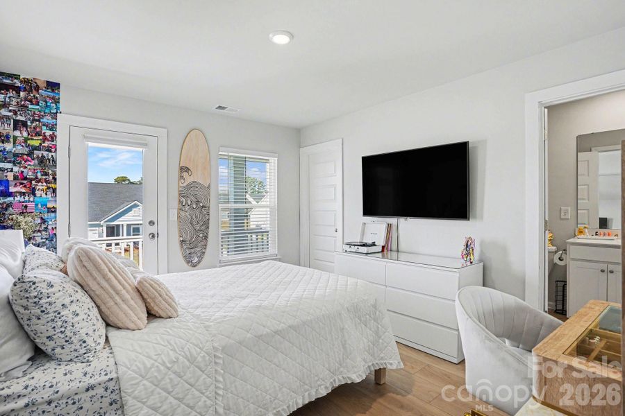 Furnished interior view inside a new home in , Myrtle Beach (Image 14).