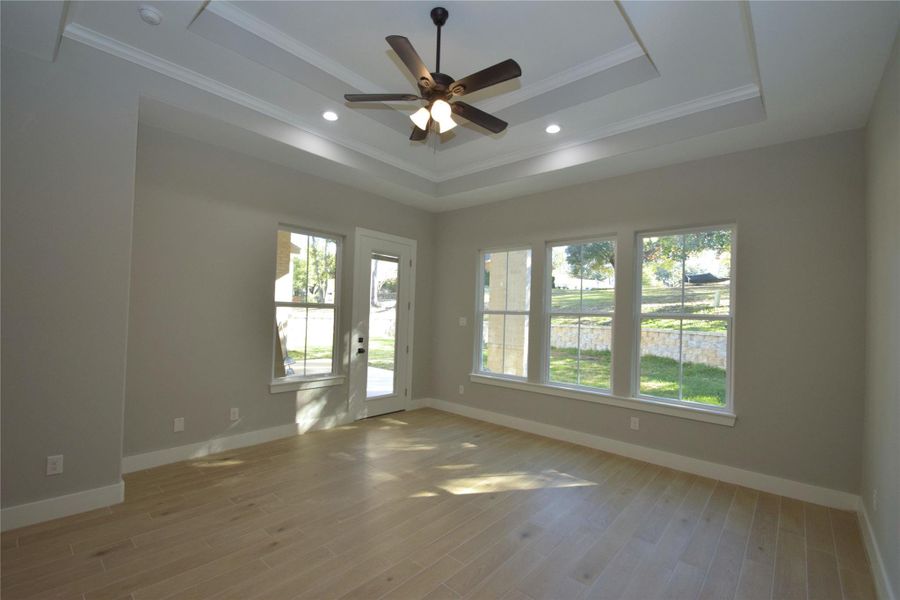 Spacious, unfurnished interior of a new home in , Huntsville (Image 22).
