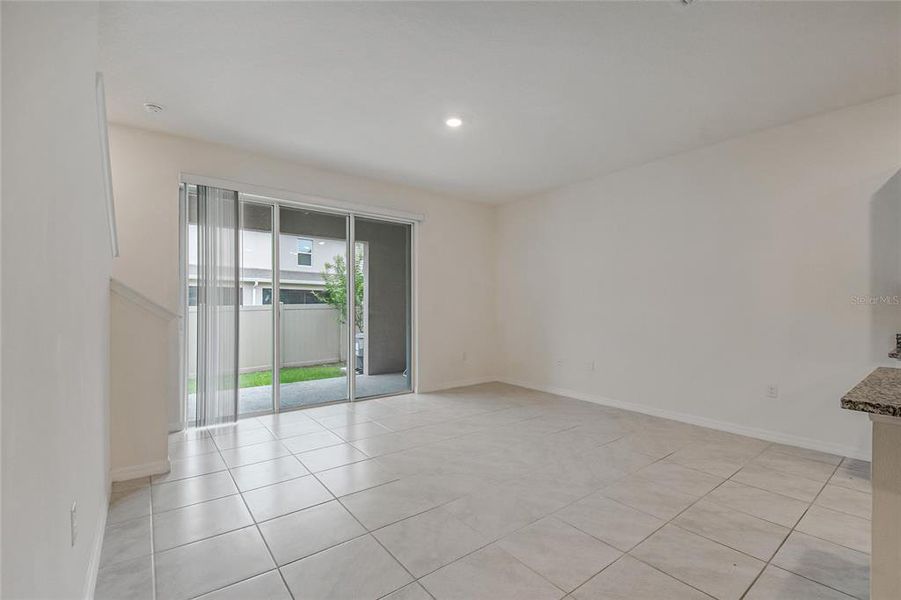Spacious, unfurnished interior of a new home in , Howey-in-the-Hills (Image 15).