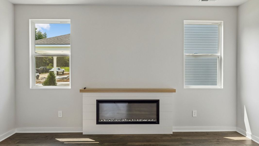 Spacious, unfurnished interior of a new home in Reserve at Hickory Ridge, Columbia (Image 42).