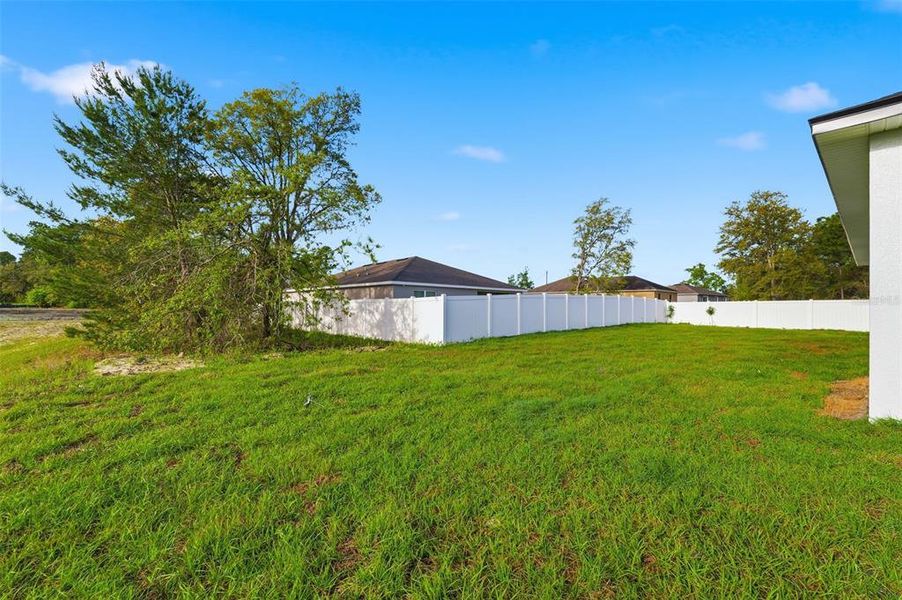 Exterior details and patio area of a home in , Ocala (Image 22).
