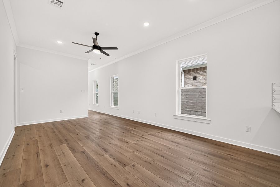 Spacious, unfurnished interior of a new home in Two Step Farm, Montgomery (Image 17).
