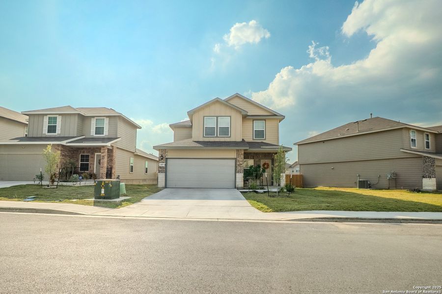Image 38 of a home in The Links at River Bend.