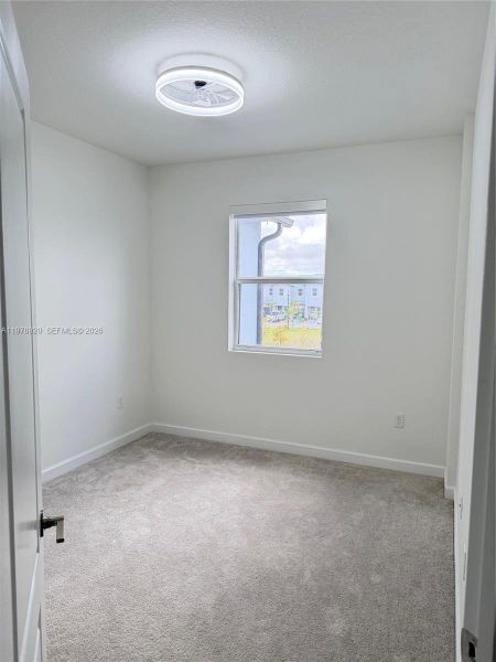 Spacious, unfurnished interior of a new home in , Homestead (Image 17).