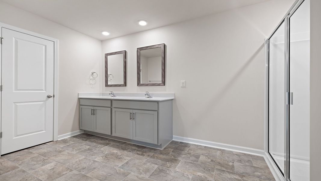 Furnished interior view inside a new home in Harrier Point, Woodruff (Image 12).