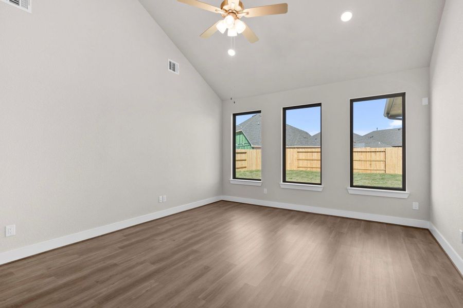 Spacious, unfurnished interior of a new home in Katy Lakes, Katy (Image 15). Spacious, unfurnished interior of a new home in Katy Lakes, Katy (Image 15).