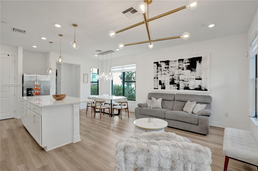 Furnished interior view inside a new home in , Plantation (Image 19).