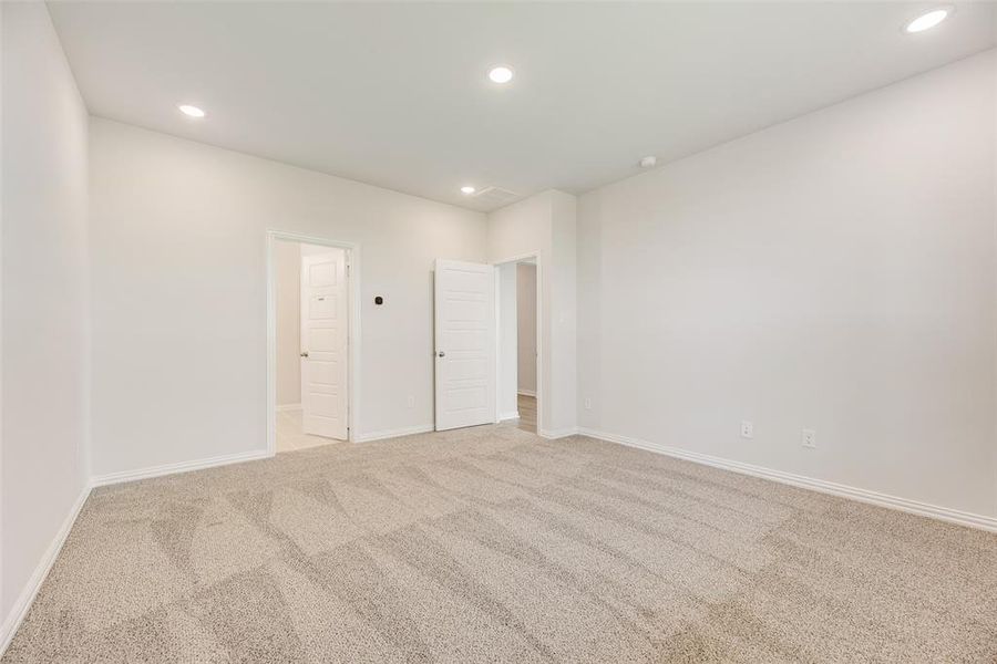 Spacious, unfurnished interior of a new home in Spiritas Ranch, Little Elm (Image 13). Spacious, unfurnished interior of a new home in Spiritas Ranch, Little Elm (Image 13).