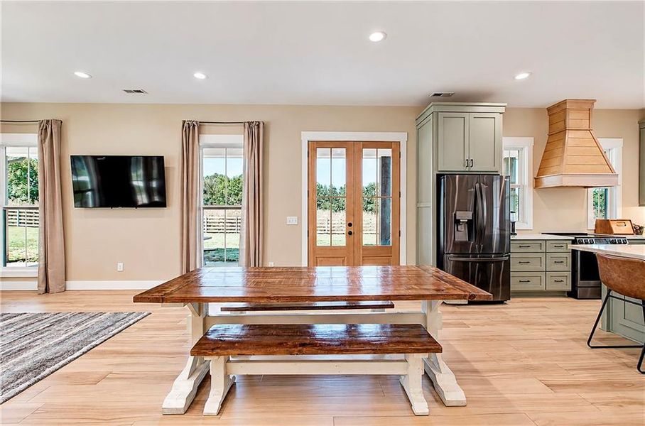 Furnished interior view inside a new home in , Calhoun (Image 19).