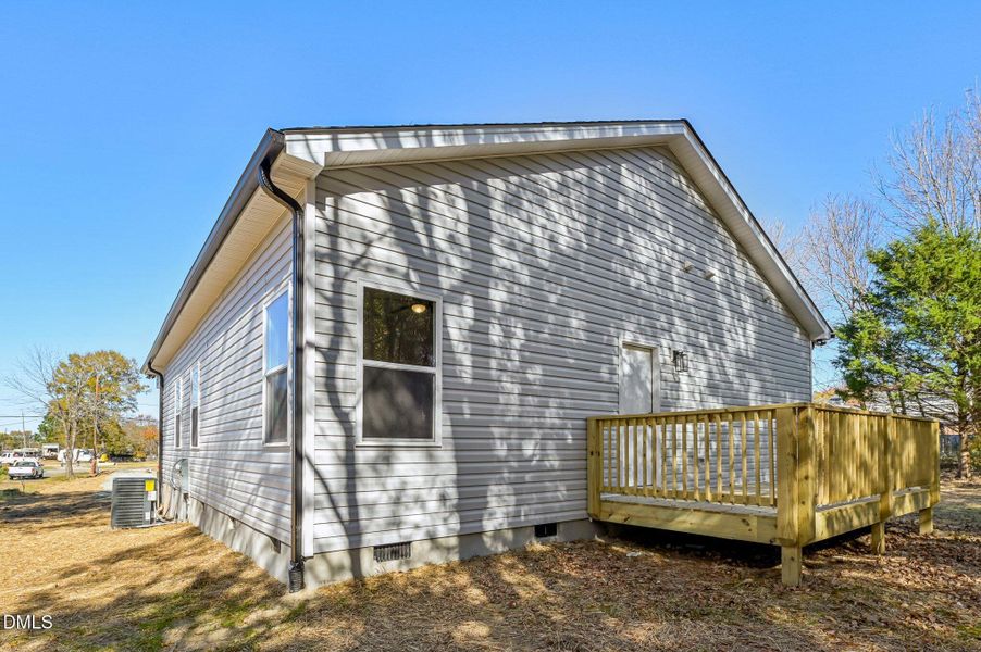 30-web-or-mls-Foster St-S0711-030