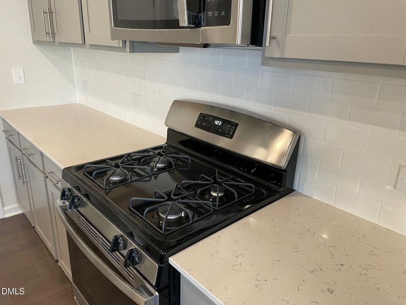 302 back splash and range 302 back splash and range