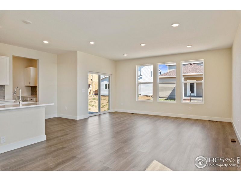 Spacious, unfurnished interior of a new home in Bloom, Fort Collins (Image 14).