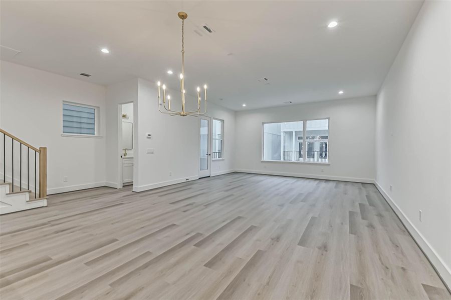 Spacious, unfurnished interior of a new home in , Houston (Image 20).