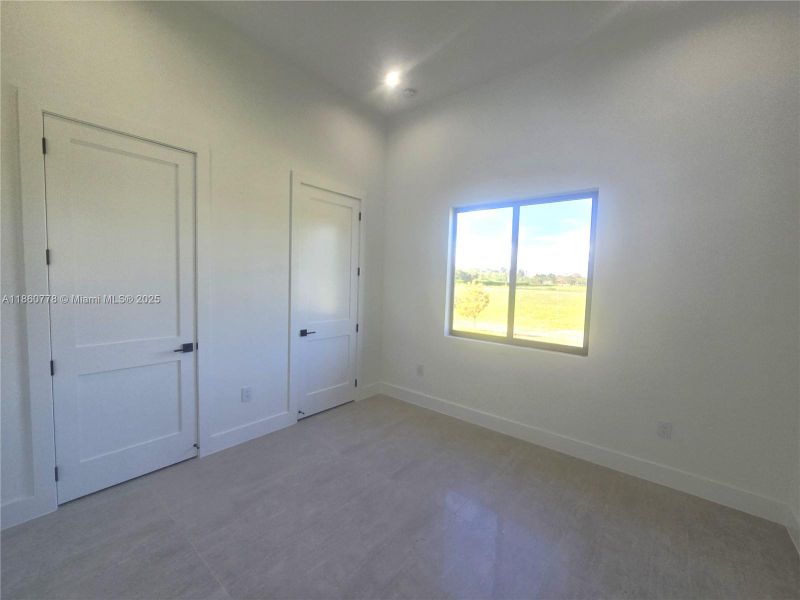 Spacious, unfurnished interior of a new home in , Homestead (Image 20).