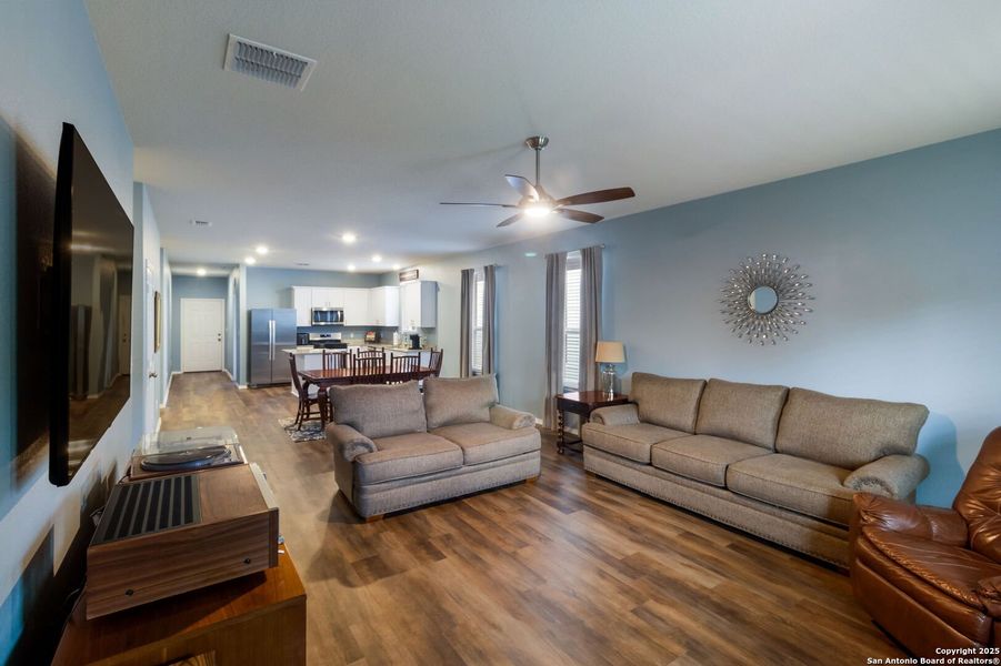 Furnished interior view inside a new home in Davis Ranch, San Antonio (Image 10).