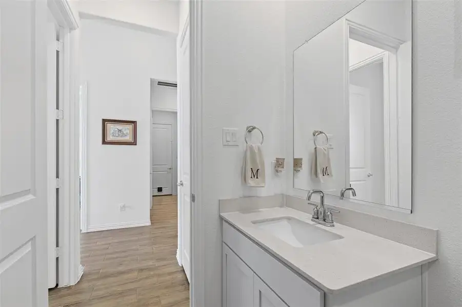 Quartz countertops in guest bath