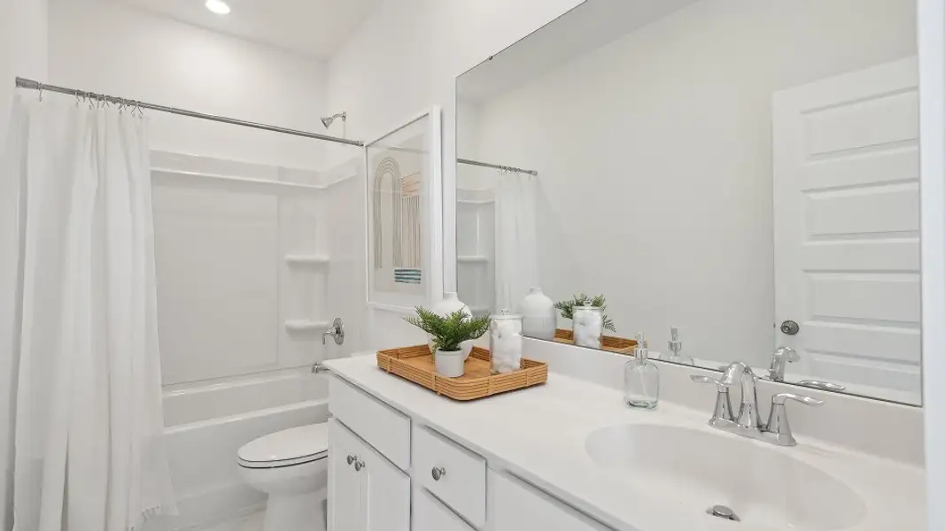 2855 Fletcher Bath2 F2 8 6 25 2855 Fletcher Bath2 F2 8 6 25