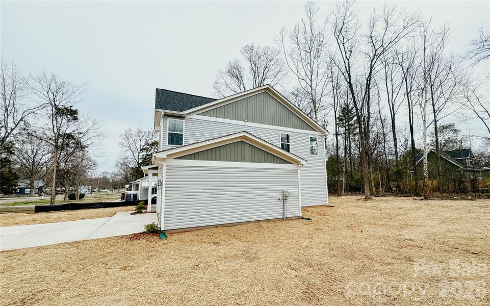 Exterior details and patio area of a home in , Harrisburg (Image 3).