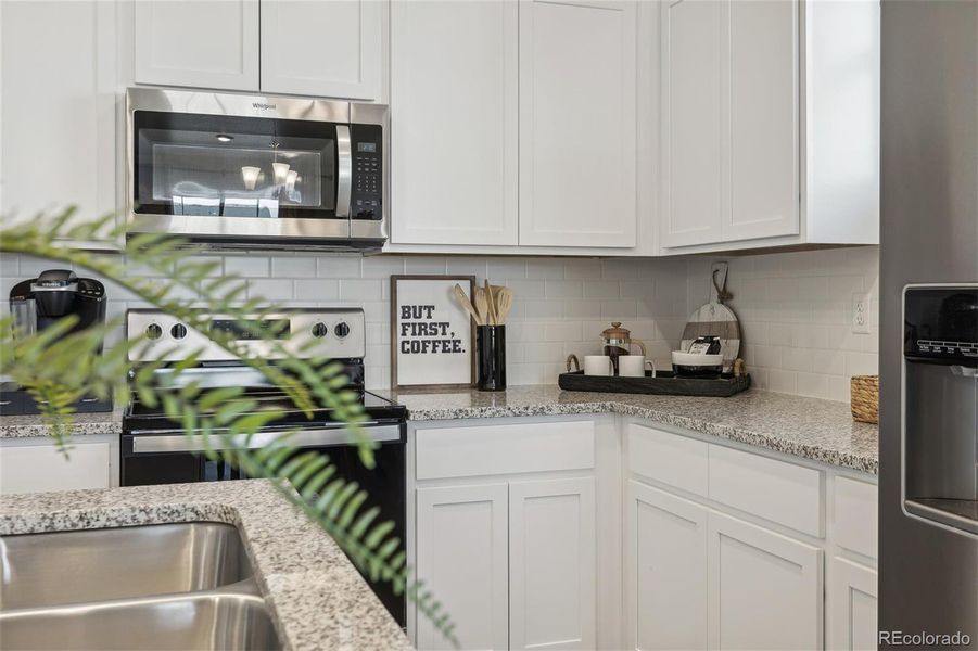Furnished interior view inside a new home in Settlers Crossing, Commerce City (Image 12).